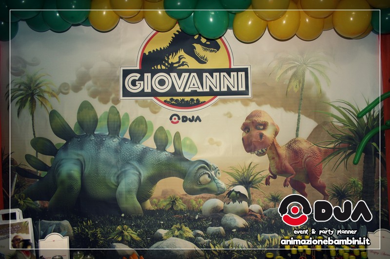 Festa a tema dinosauri per Giovanni: la sua grande passione!