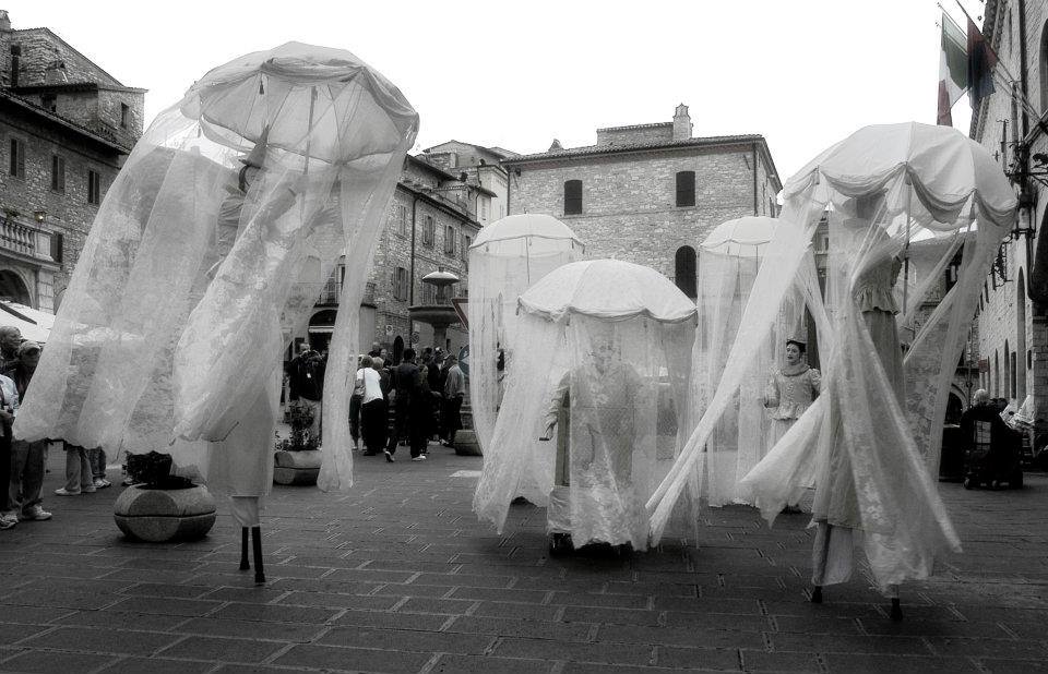 spettacoli in piazza artisti